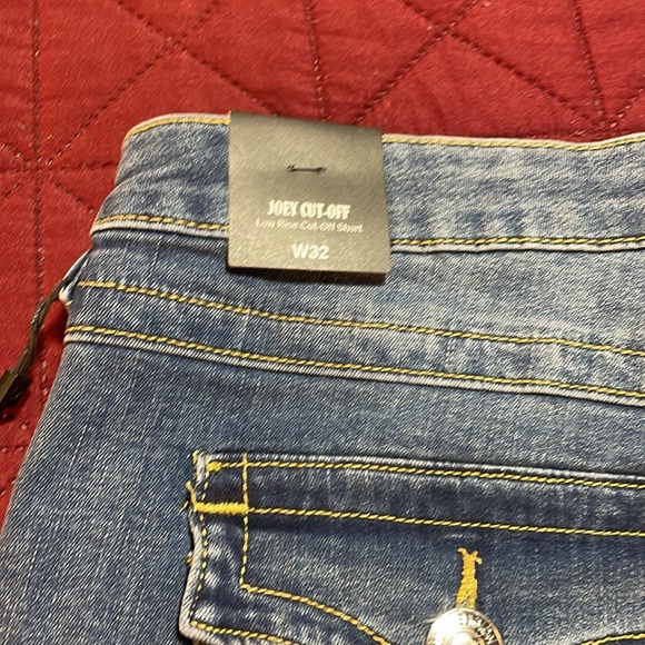 True Religion - Picture 4 of 6